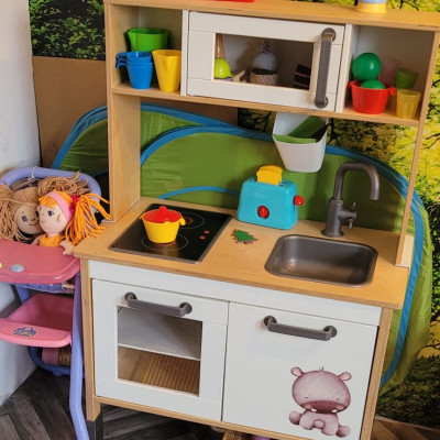 Spielküche im Spielzimmer Spielküche im Spielzimmer